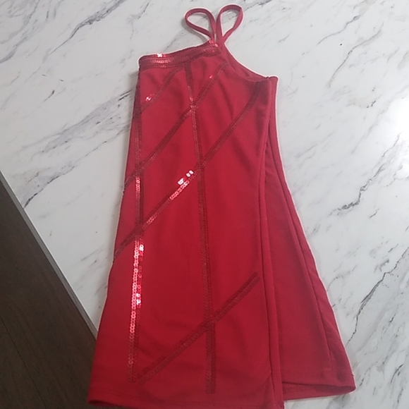 Vanity L red sequined tank - Picture 2 of 2